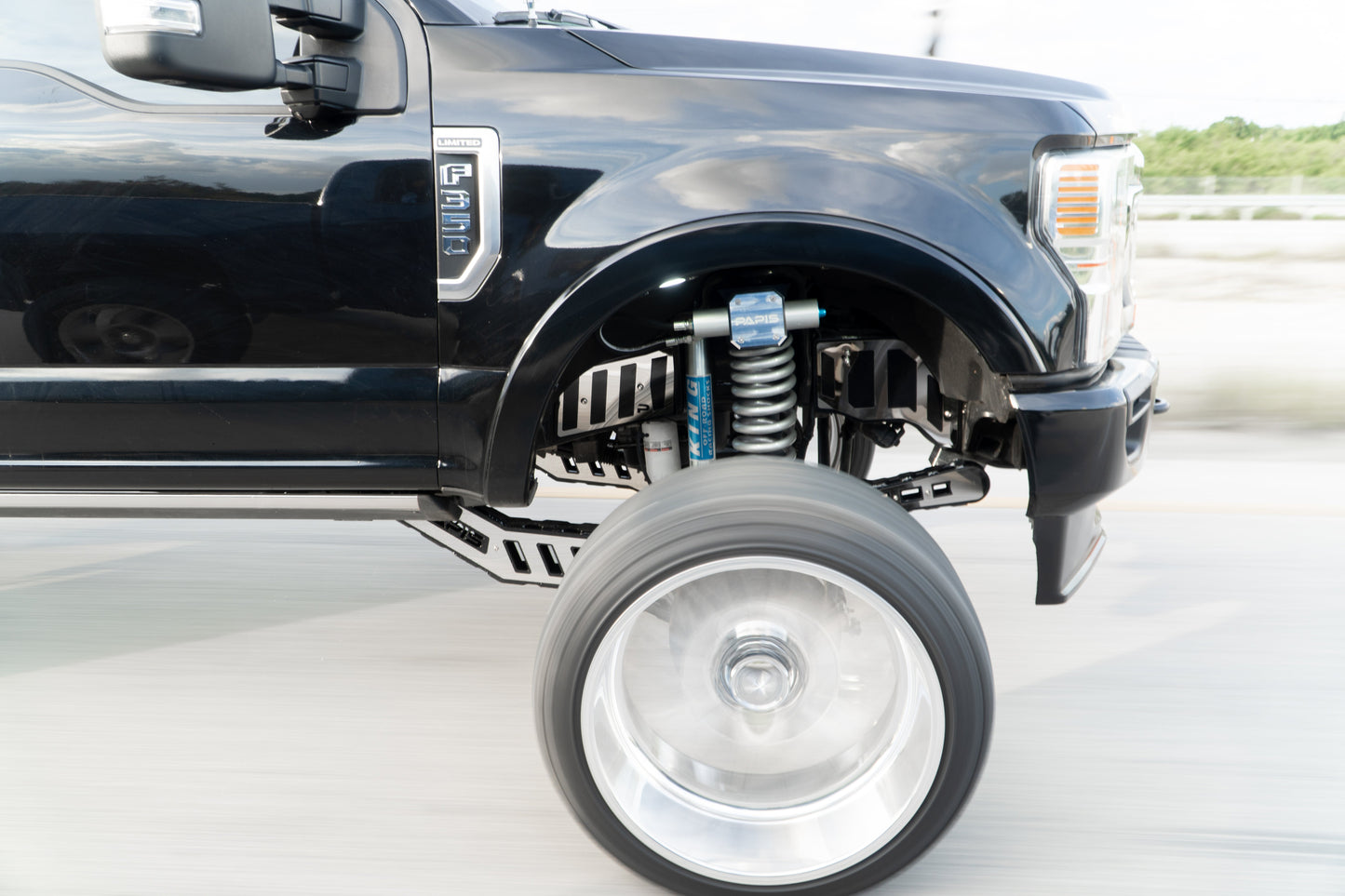 Ford Super Duty 2.5 Inch Leveling Kit With Resi Clamp